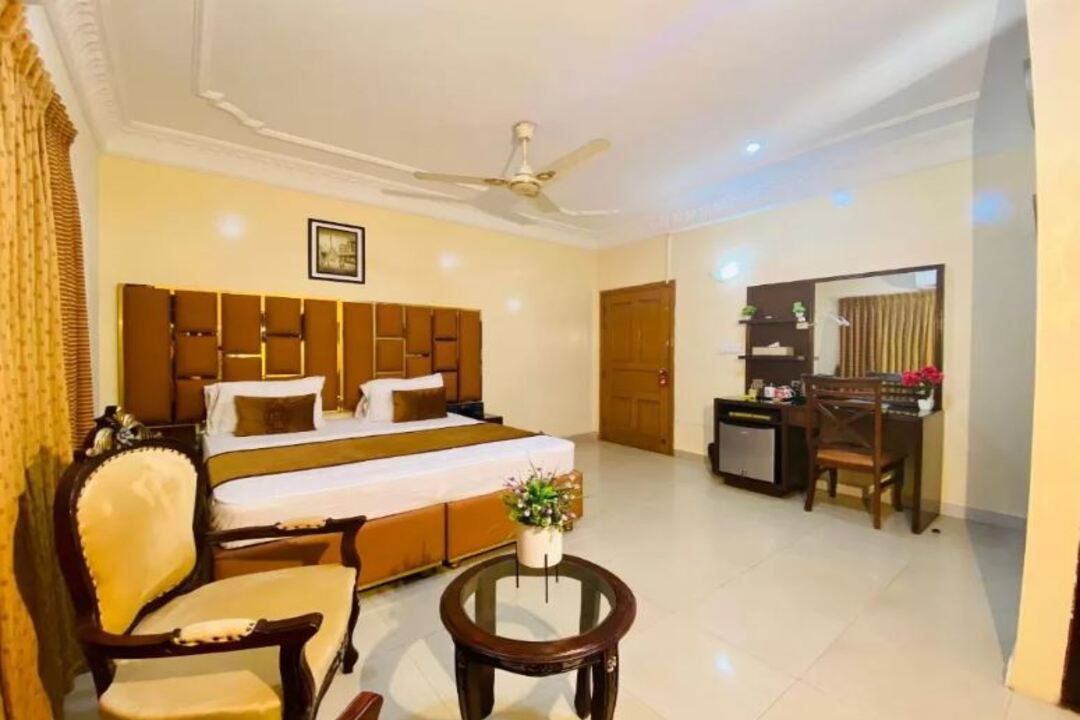 World Inn Karachi