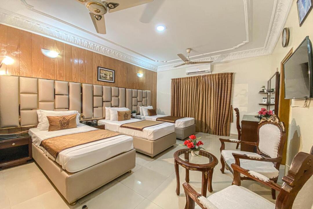 World Inn Karachi
