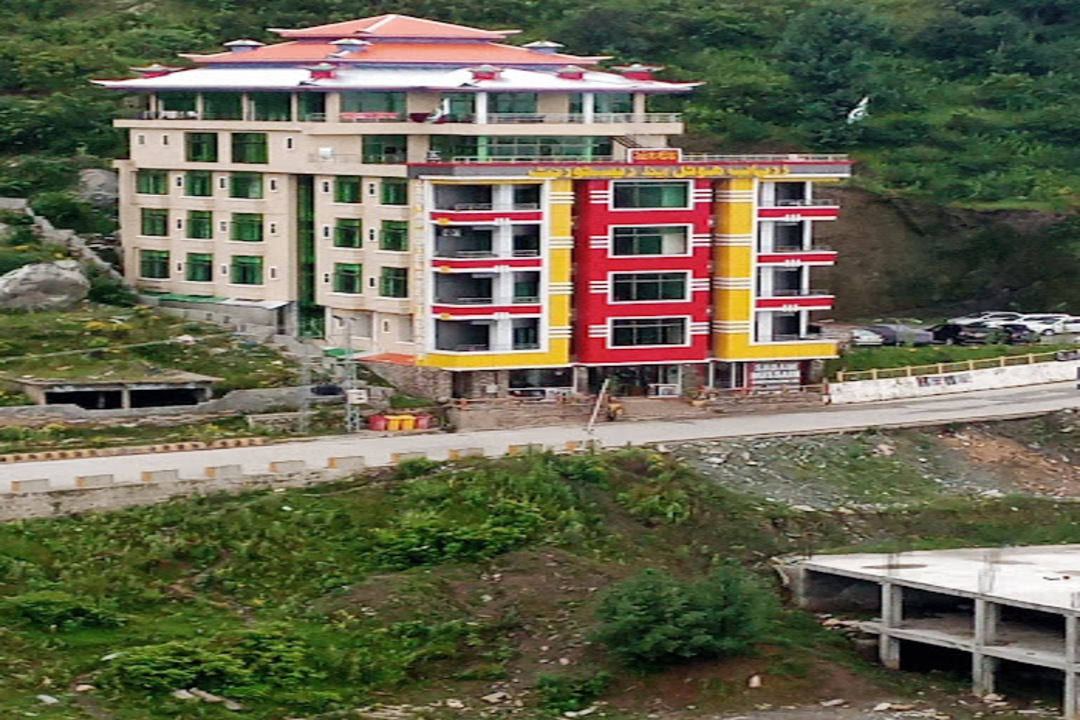 Zaryab Hotel and Restaurent