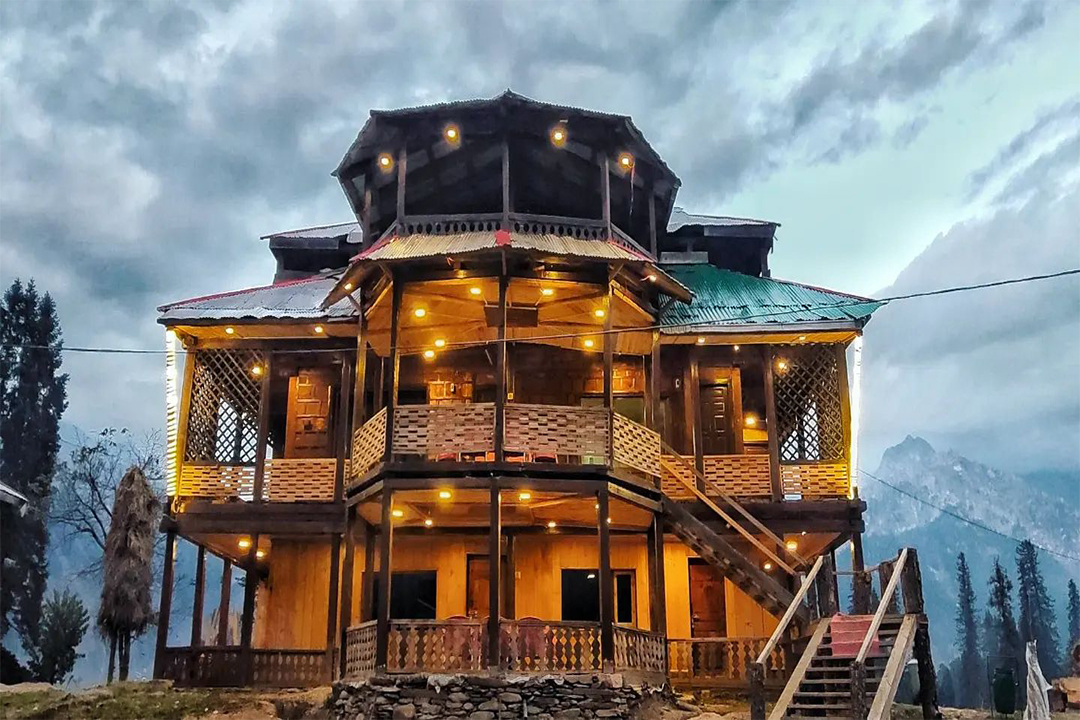 Corner Cottage Resort, Arang Kel Neelum Valley Azad Kashmir
