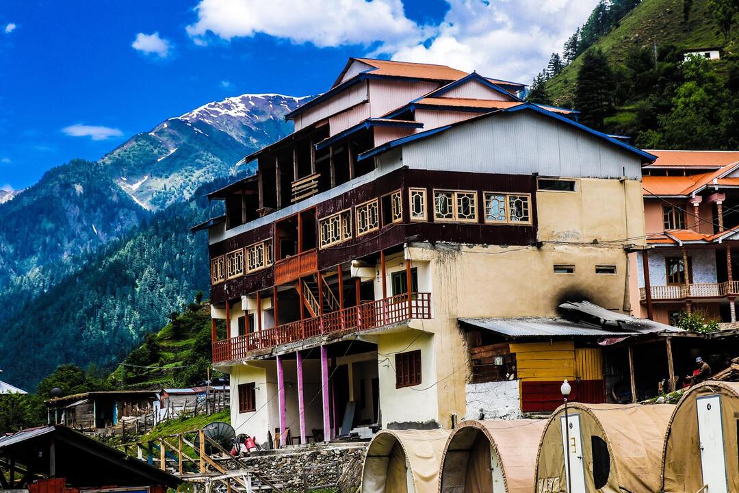 Kashmir Sharda View Guest House,Sharda Neelum Valley