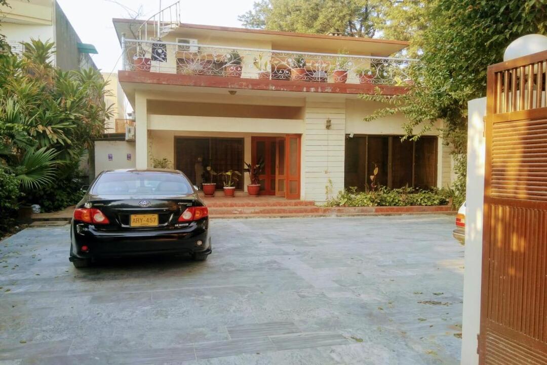 Pyramid International Guest House, Islamabad