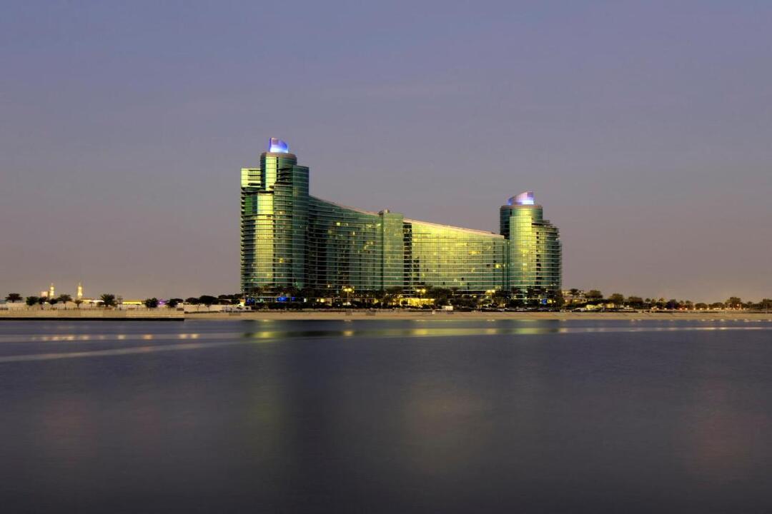 InterContinental Residence Suites Dubai Festival City, an IHG Hotel