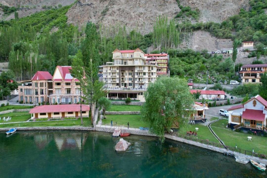 Tibet Hotel
