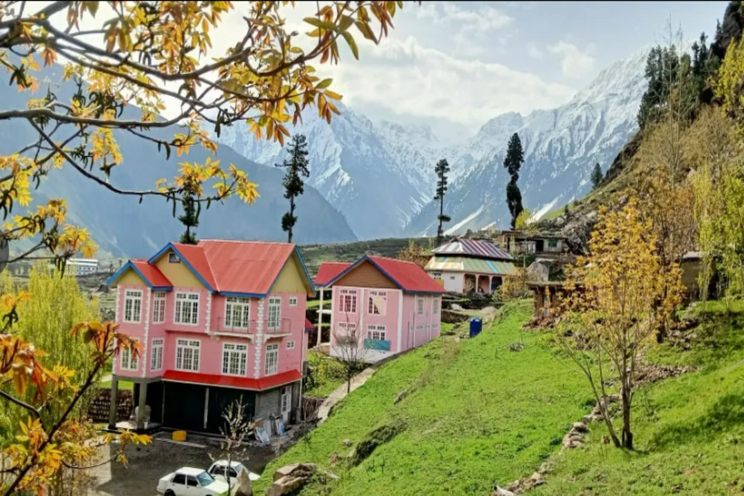 New Lalazar Hotel, Batakundi