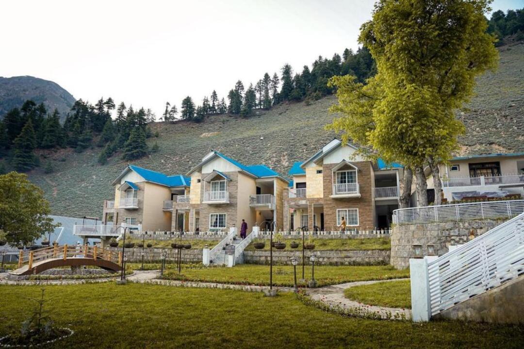 Falettis Grand Hotel Naran