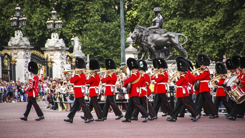 London One Day Tour with Changing Guard