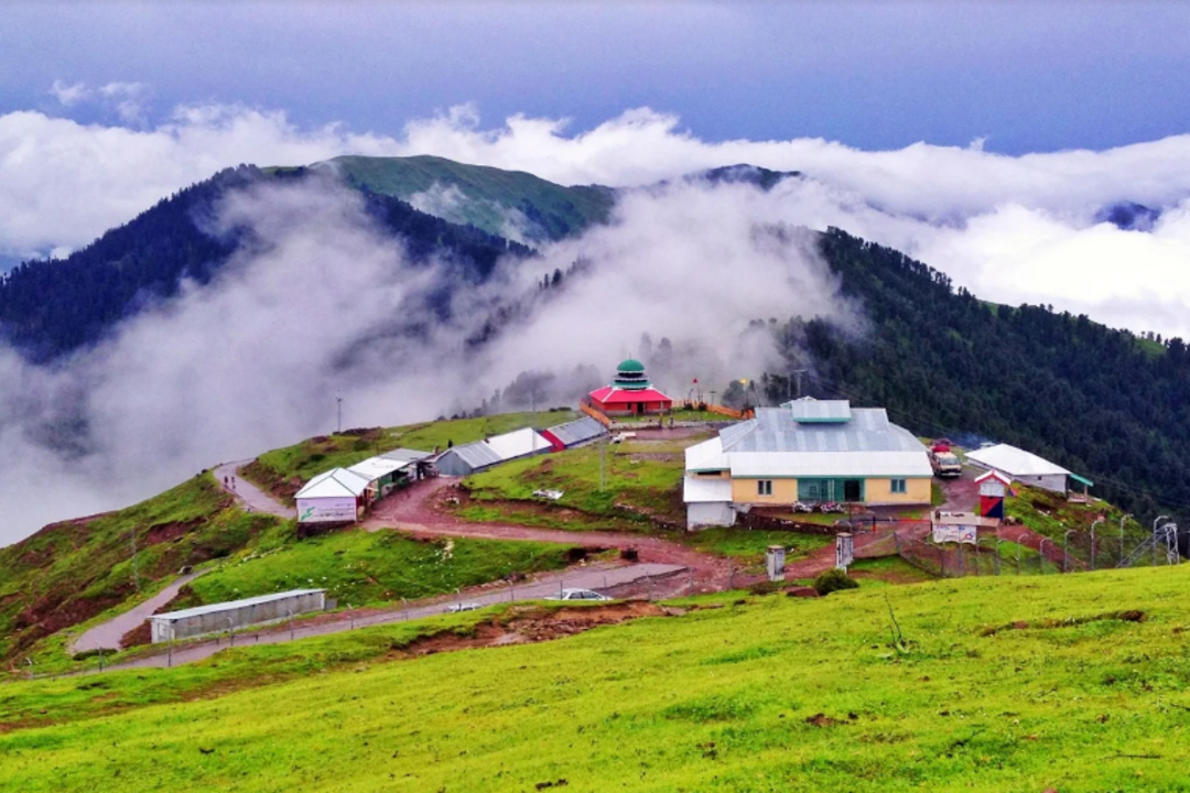 Pir Chinasi Top