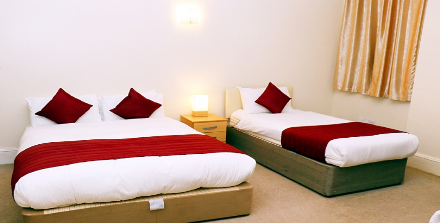  Luxury Triple Room 1 Night Stay and 7 Days Parking